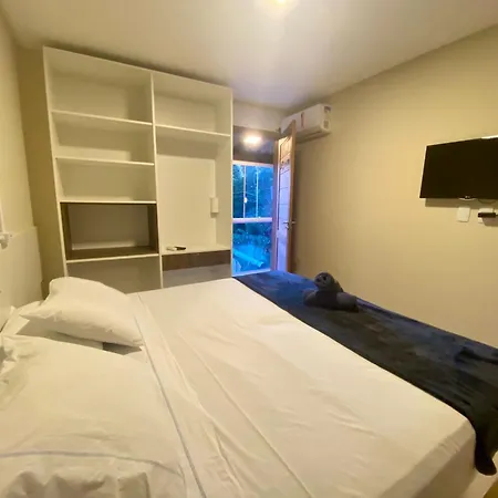 Oahu Guest House Praia do Rosa Habitación foto
